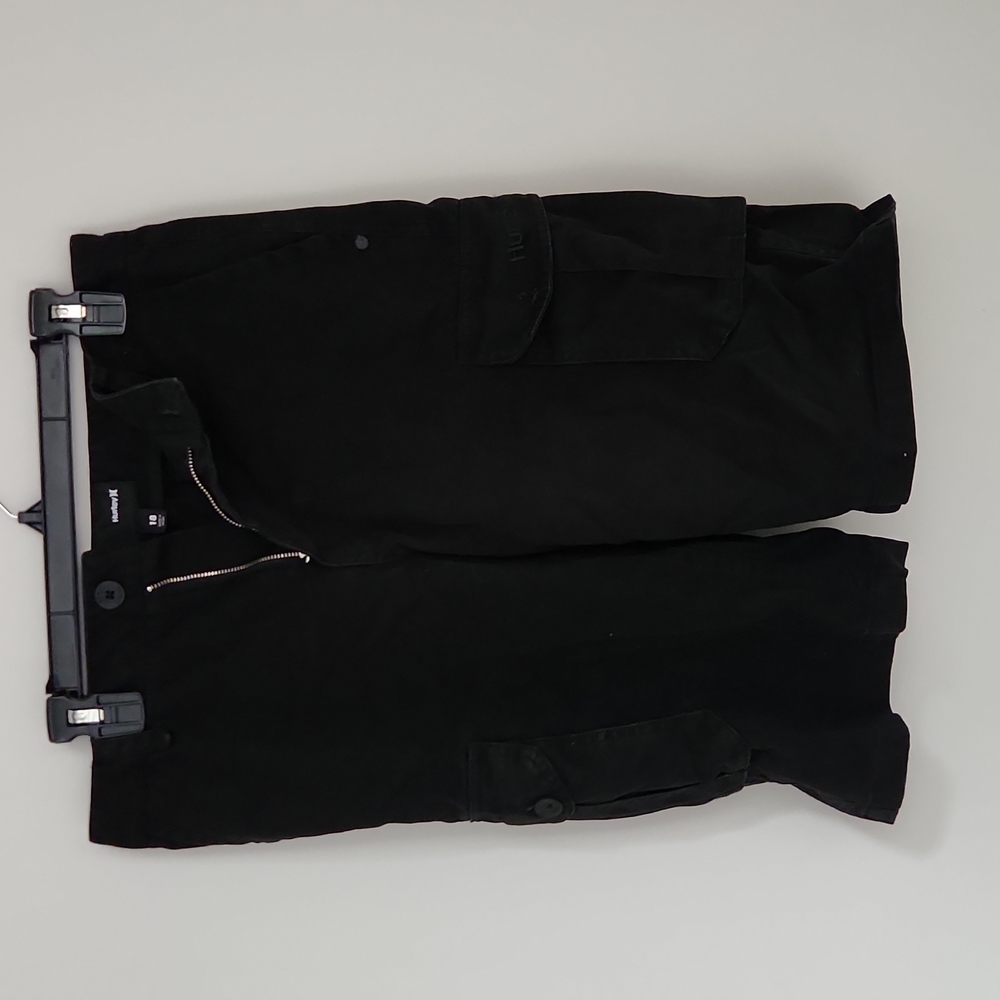 Boys size 18 black Hurley cargo shorts